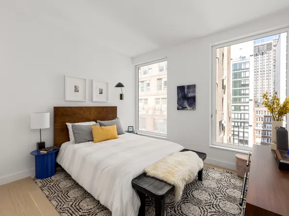 215 West 28th Street image 12 of 35