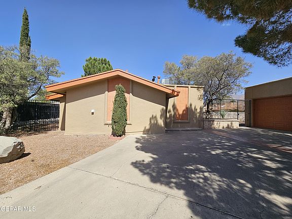 2nd image of 944 Agua Caliente Dr