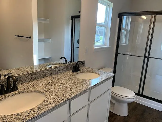 410 Woodland St — Photo 4