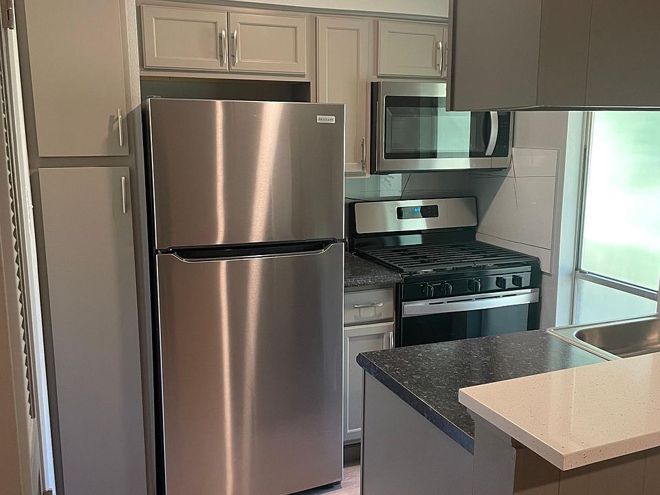 2nd image of 7000 Guadalupe St #206