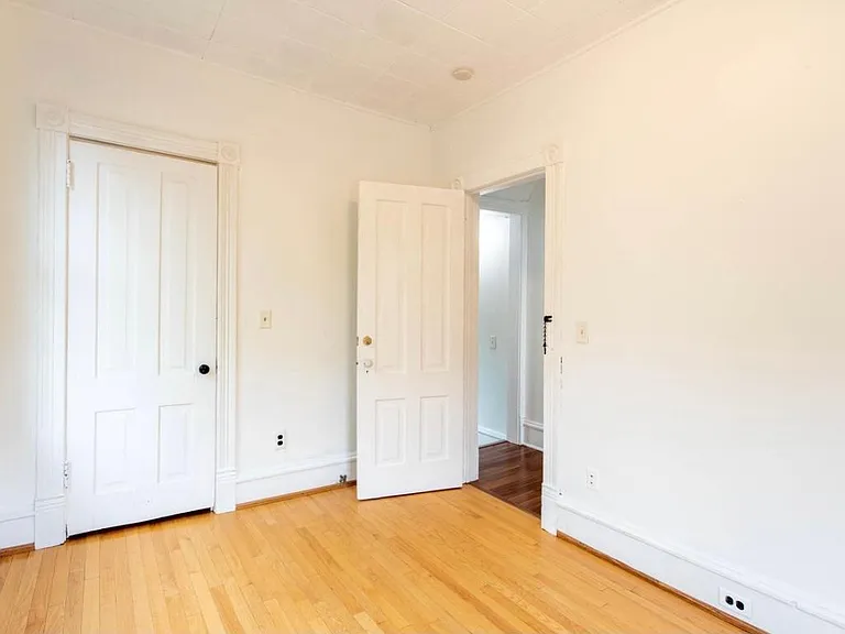 918 W 26th St #2 — Photo 6