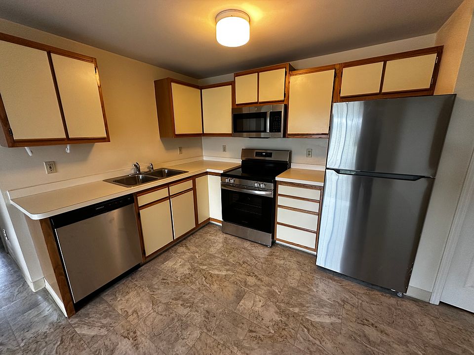 1st image of 6820 Plaza Dr #5