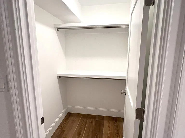 143 E Cottage St #1 — Photo 11