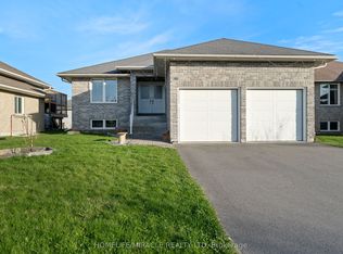 46 Freedom Cres, Quinte West, ON K8V 0C2