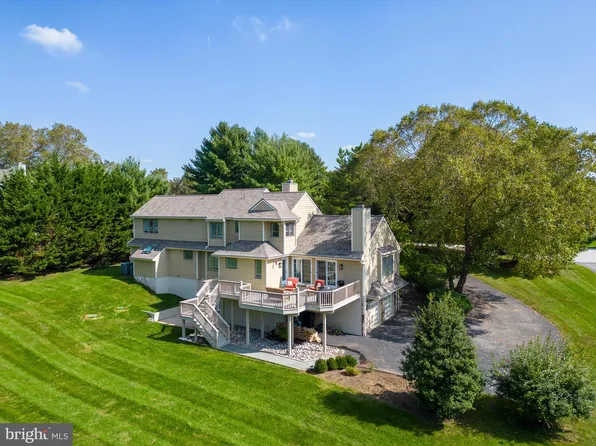 412 E Turnberry Ct, West Chester, PA 19382