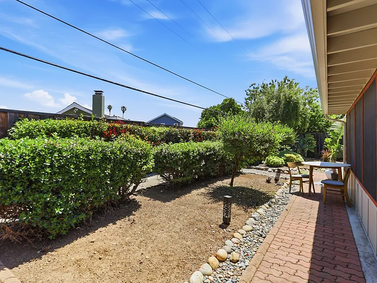 5588 Dartmouth Dr — Photo 31
