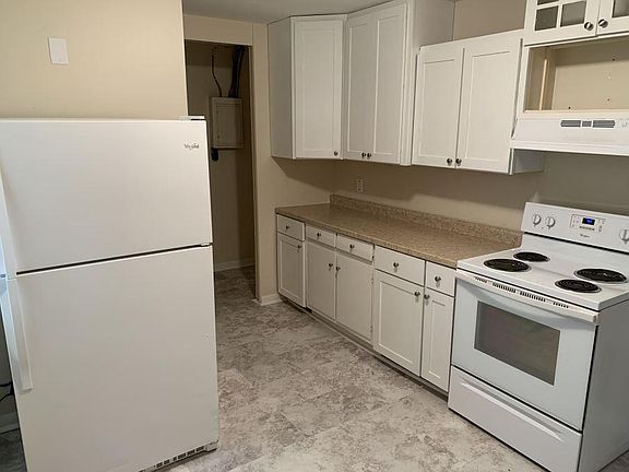 4th image of 1209 Brentnell Ave