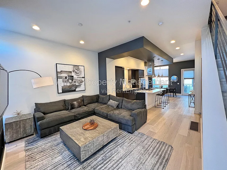 3444 Navajo St #2
