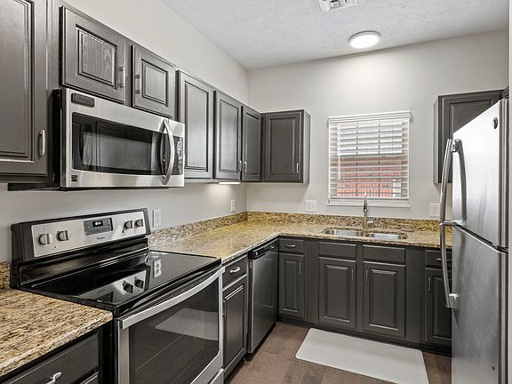 3rd image of 4805 Lyons View Pike APT 302