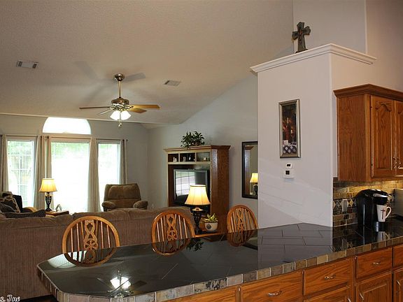 4th image of 2602 Michelle Dr