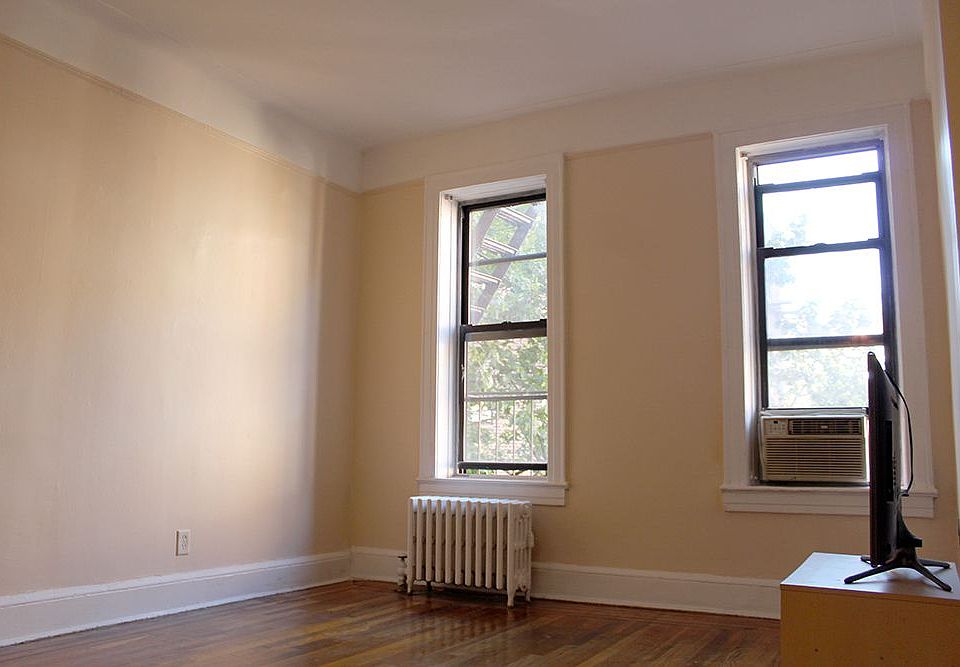 1st image of 8352 Talbot St #4F