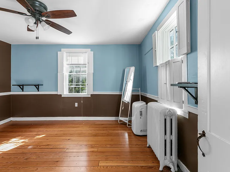 26 Perry St #1 — Photo 4