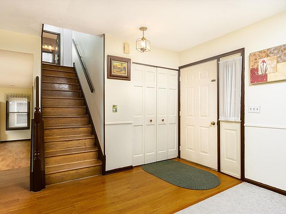 3rd image of 1290 N Darlington Cir