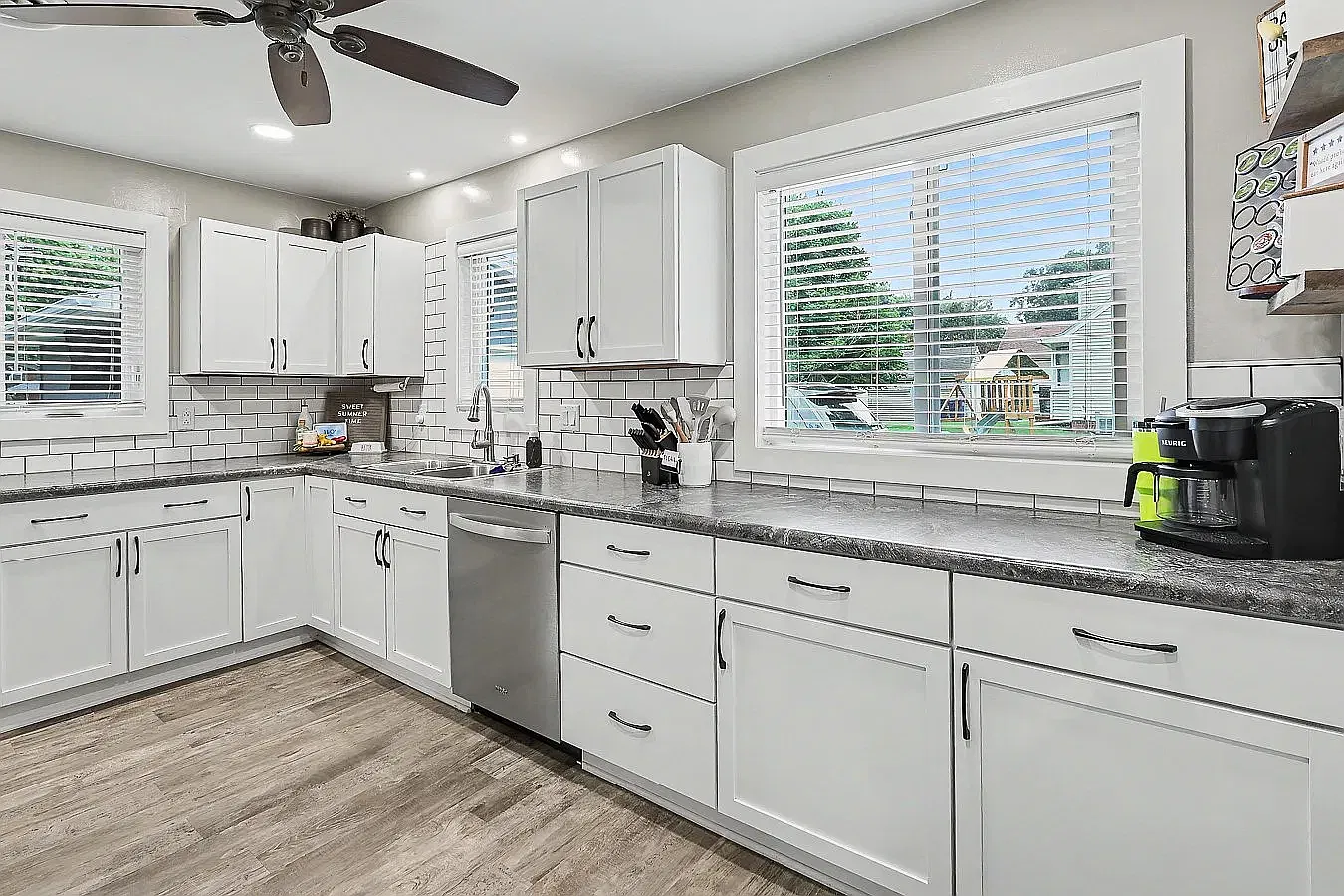 3 bed, 1093 sqft, $1,575 — Photo 4