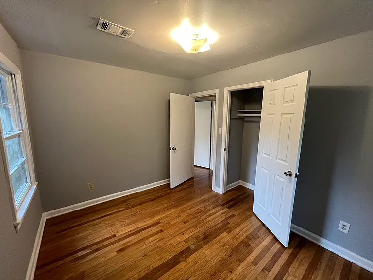 204 Ravenwood Way — Photo 15
