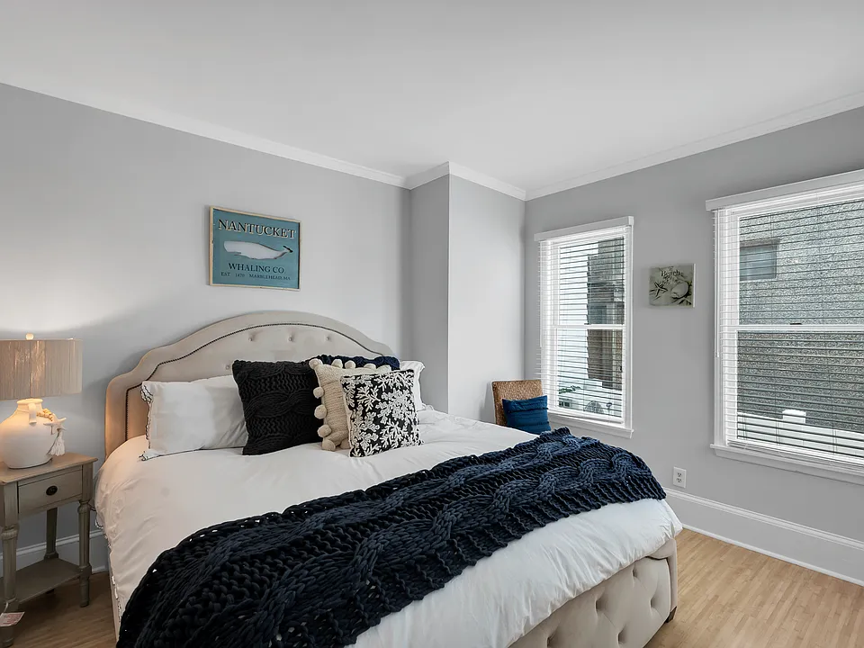 512 Main Ave #4
