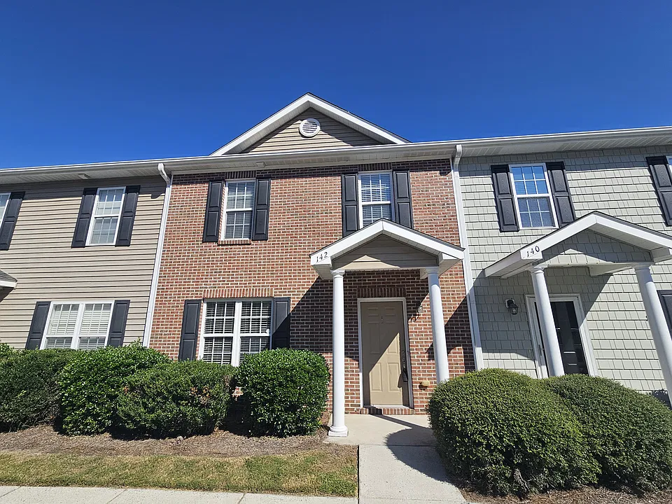 142 Lincoln Place Cir