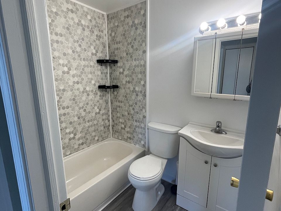 1st image of 540 W College St APT 42
