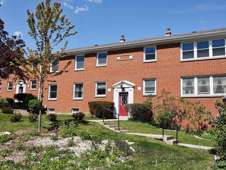 1st image of 1337 E Randolph Ct APT D