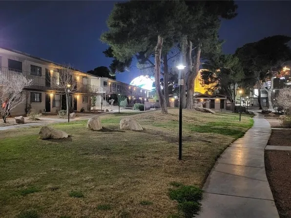 605 S Royal Crest Cir Unit 16, Las Vegas, NV 89169