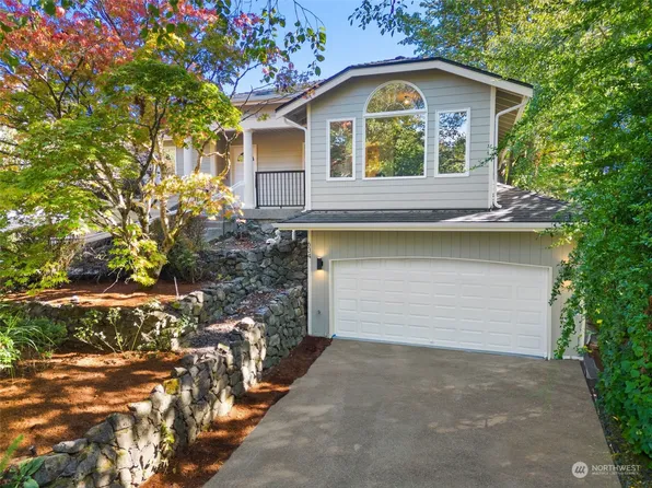 634 Azalea Avenue NE, Bainbridge Island, WA 98110