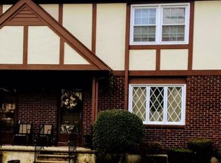 42 Derbyshire, Derby, CT 06418