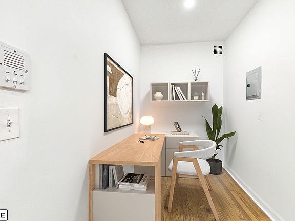 3rd image of 107 Saint Marks Pl APT 4h