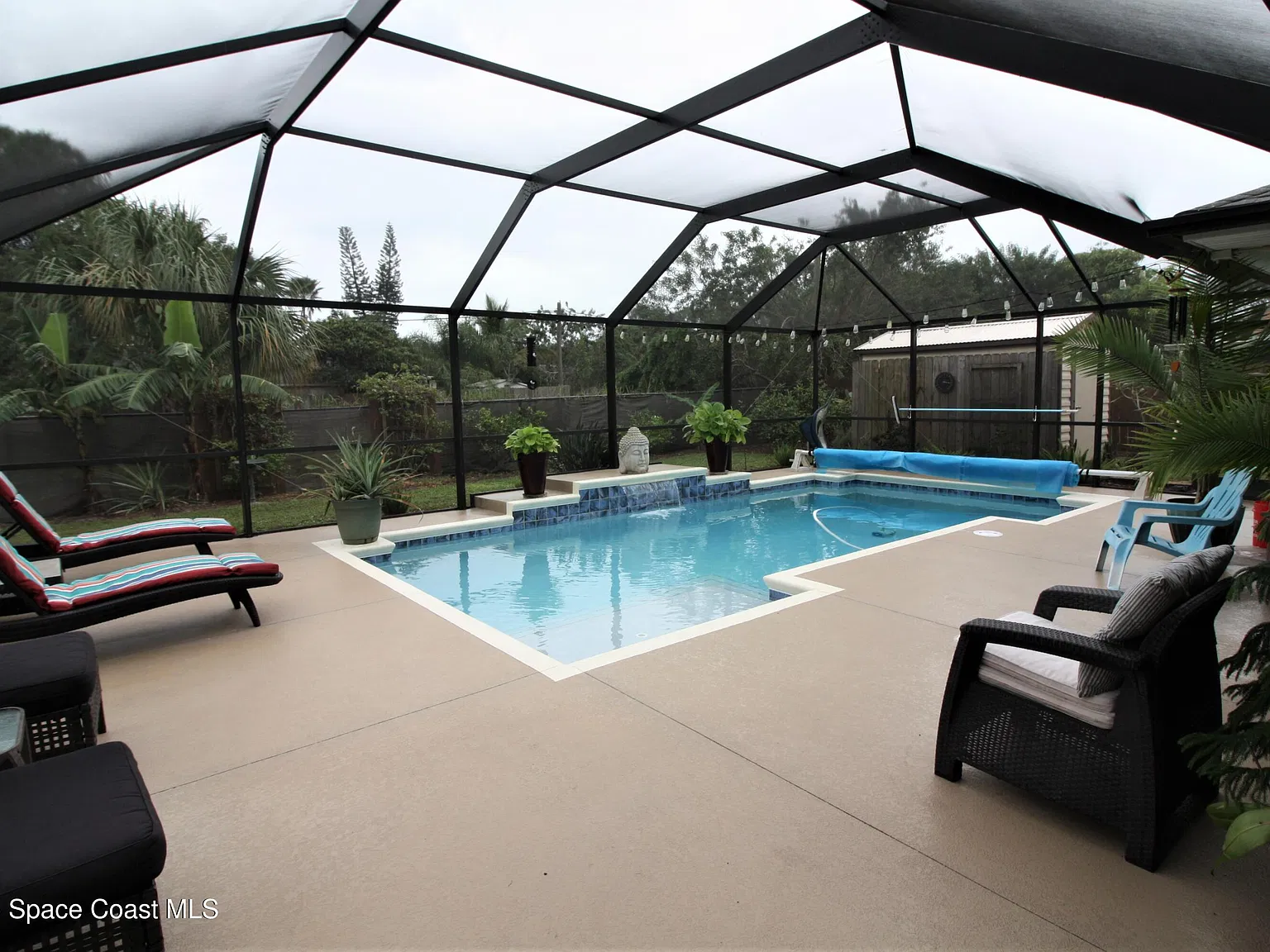 4 bed, 2.0 bath, 2083 sqft, $2,500 — Photo 3