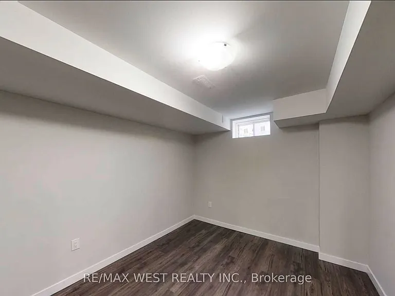 26 Hines St — Photo 32