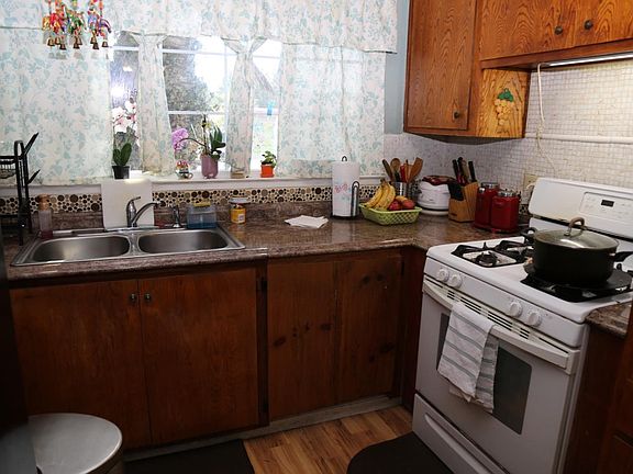 5th image of 2720 Wiswall Dr