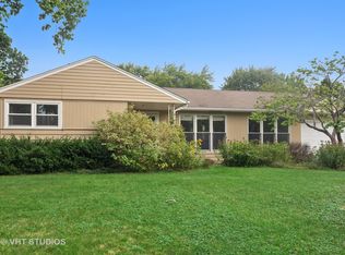 2704 Grouse Ln, Rolling Meadows, IL 60008