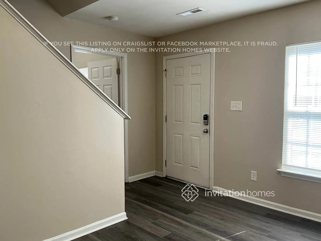1046 Brianna Way Charlotte, NC 28217 — Photo 2
