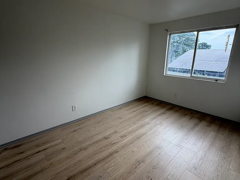 3335 Benton St #7 — Photo 10