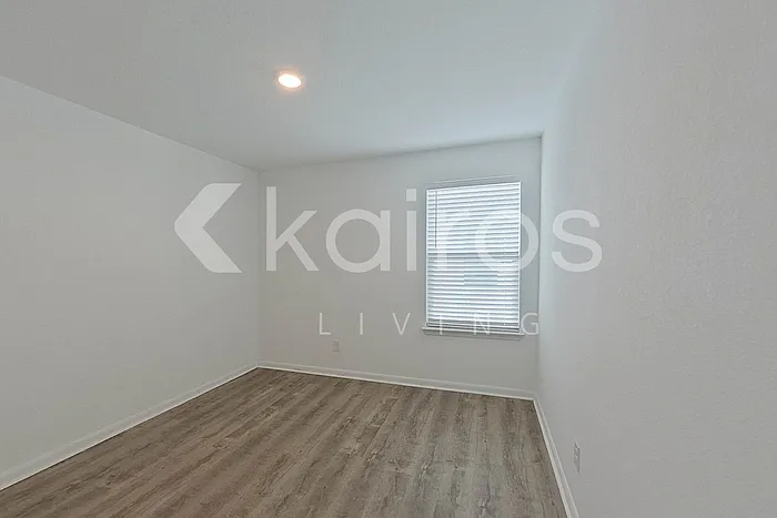 962 Shady Brk — Photo 11