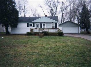 6232 E Crabtree Ln, Burton, MI 48519