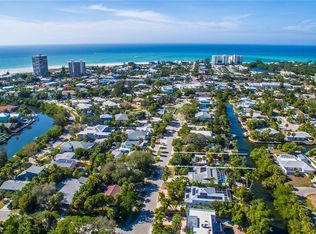 451 Avenida De Mayo, Sarasota, FL 34242