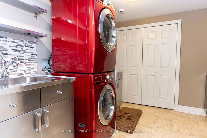 Toronto House for rent - 4 Bedrooms — photo 21