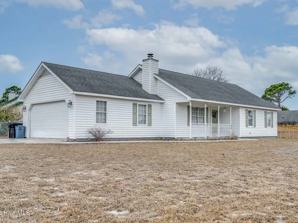 500 Mcfadyen Circle, Hubert, NC 28539