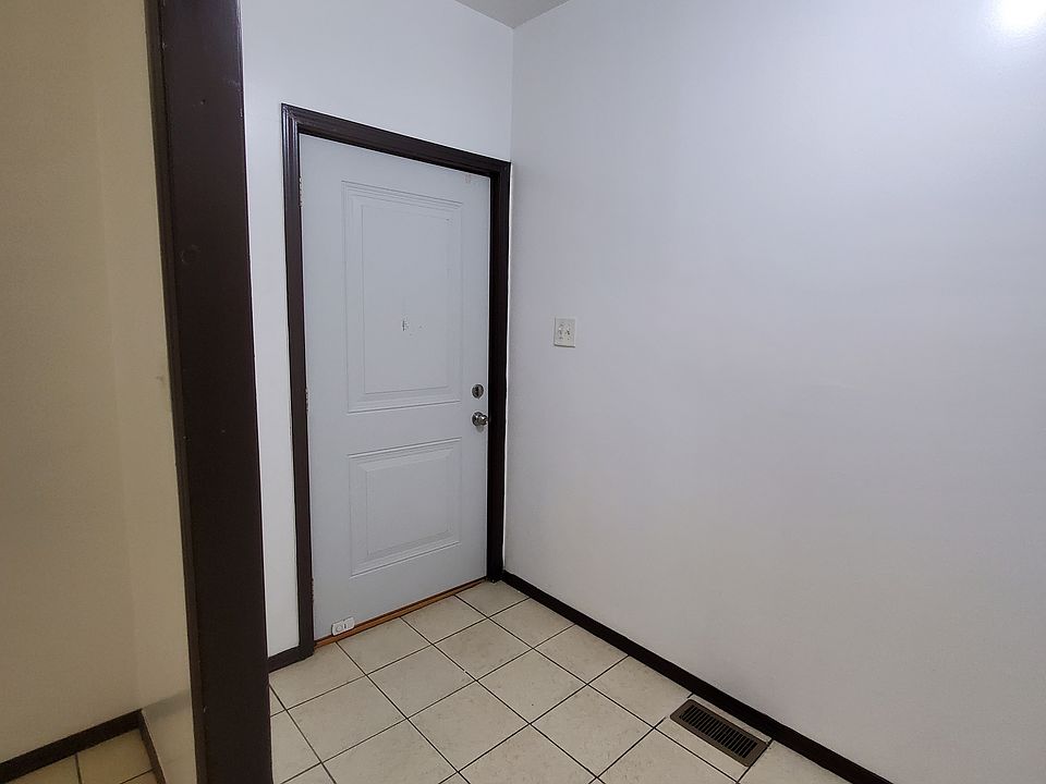 1st image of 3929 Ivy St Floor 1
