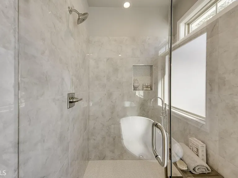 1815 Treymire Ct — Photo 6