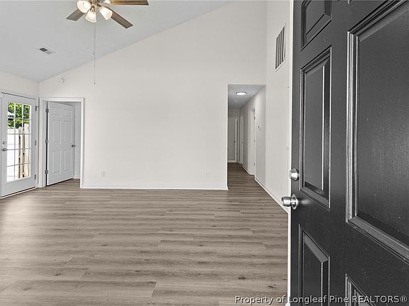 5th image of 1424 Avoncroft Dr