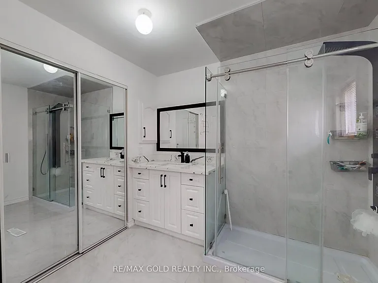 4 Treepark St — Photo 14