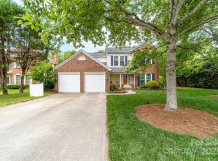 1916 Pine Mountain Rd, Charlotte, NC 28214