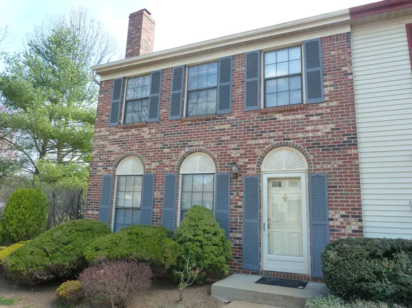 48 Scarborough Ct Unit 1, Freehold, NJ 07728