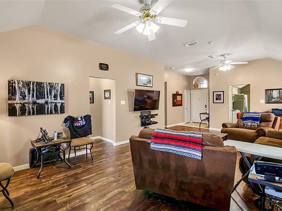 4th image of 21119 Woodland Green Dr