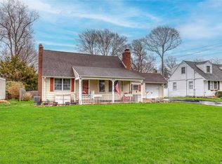 71 Tompkins St, East Northport, NY 11731