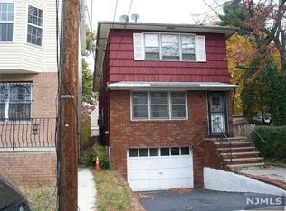 52 Woodlawn Pl, Irvington, NJ 07111