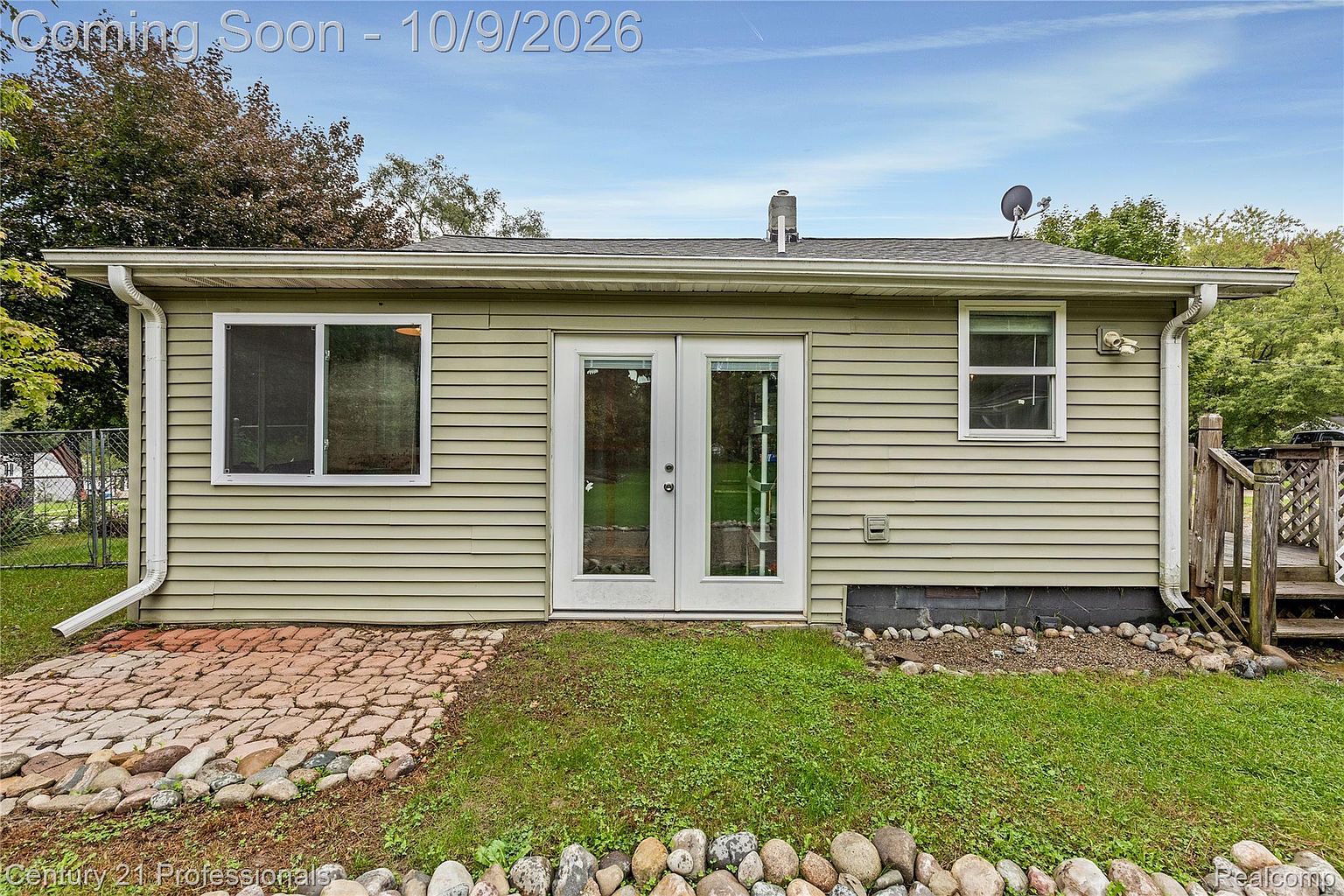 801 Forest Dr, photo 18