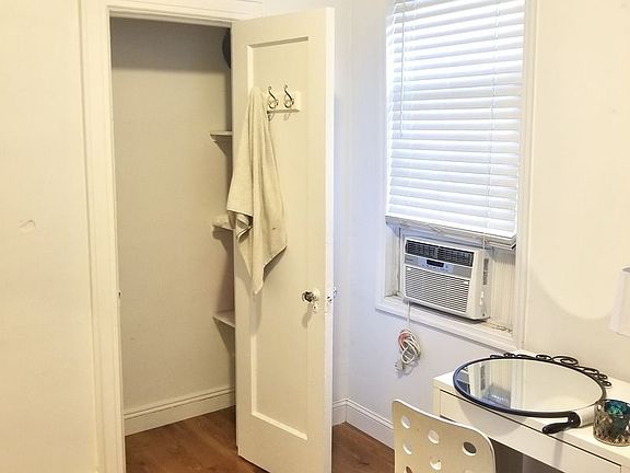 5th image of 2837 36th St #2