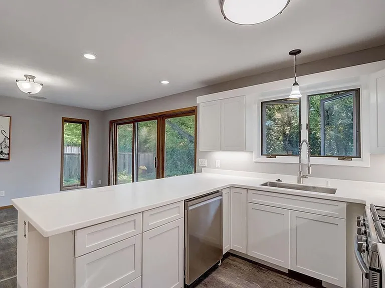 7653 Farmington Way — Photo 13